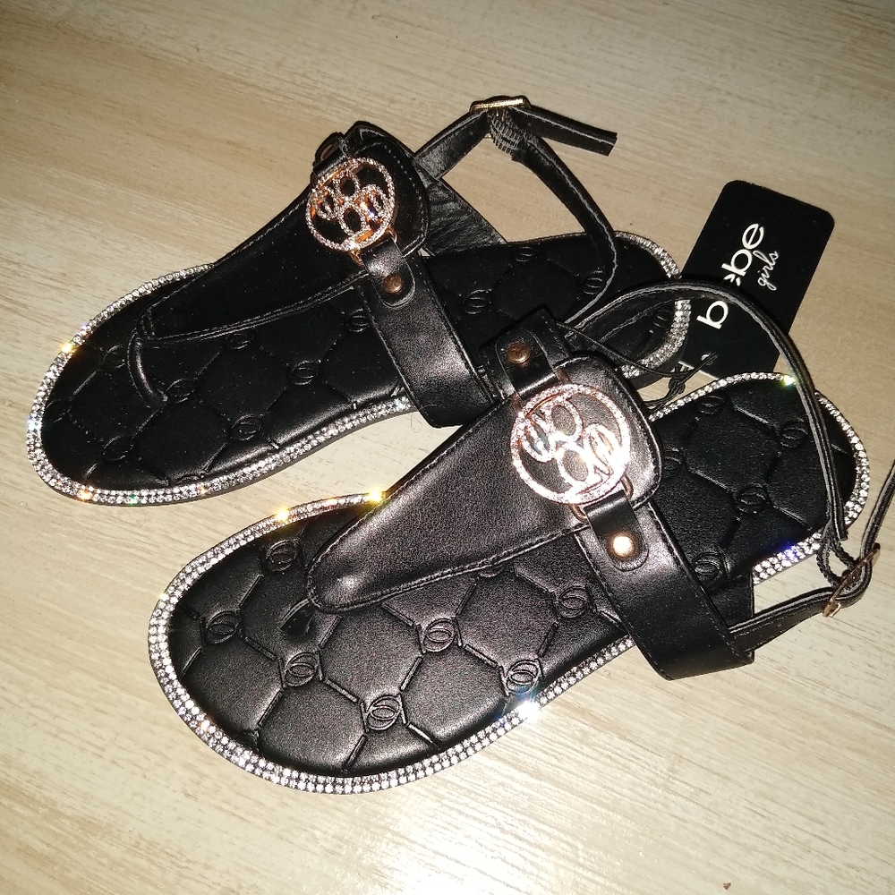 🌈 NEW BEBE Black Sandals with Rhinestone Look Gem Accents Girl's 13